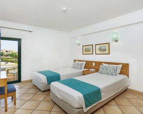 Oceanus Aparthotel
