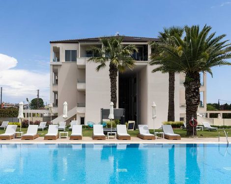 Mythic Summer Hotel 