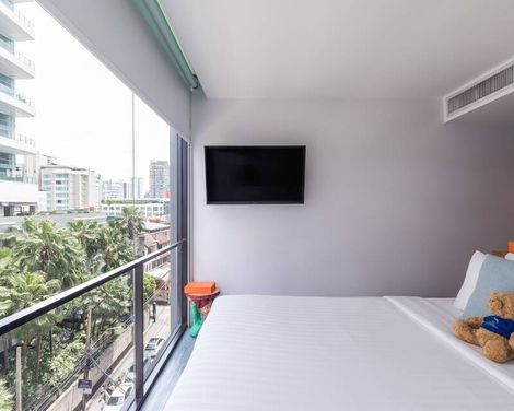 S Box Sukhumvit Hotel
