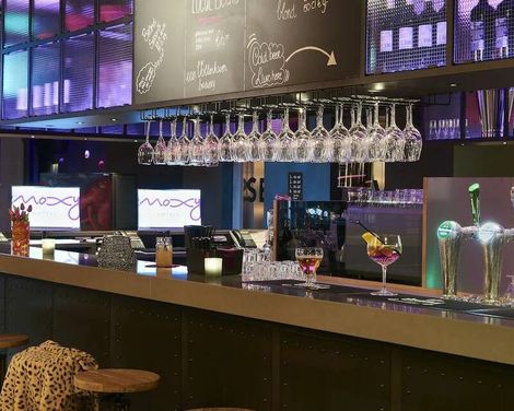 Moxy Amsterdam Schiphol Airport