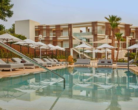 The Club Cala San Miguel Hotel Ibiza, Curio Collection by Hilton inkl. Mietwagen-1