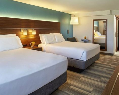 Holiday Inn Express Waikiki-3