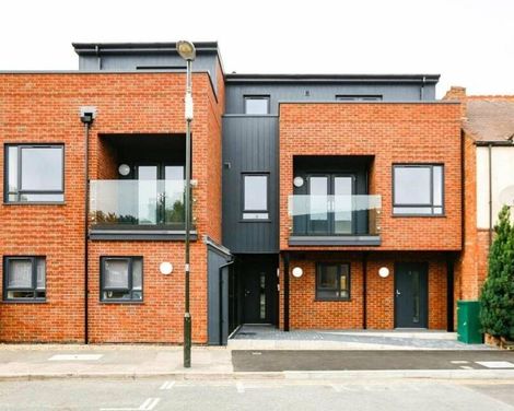 Hybrid Resi - Mitcham