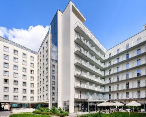 Akeah Verdi Budapest