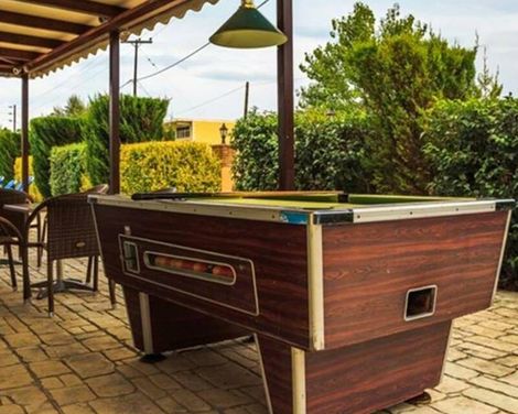 Derekas Studios & Apartments