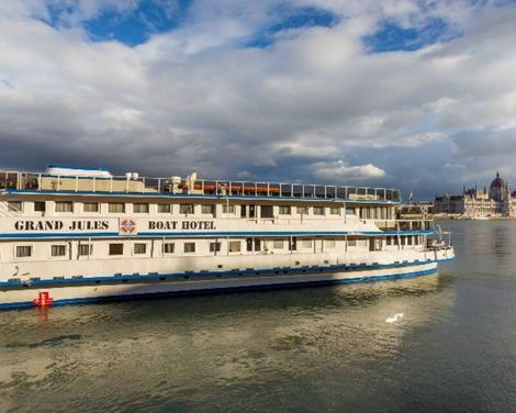 Grand Jules - Boat Hotel