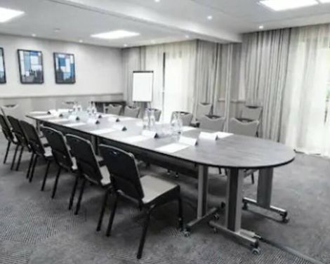 DoubleTree by Hilton Hotel Edinburgh Airport-2