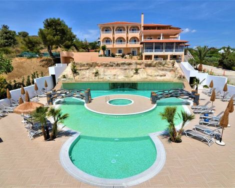 Grand Beach Hotel