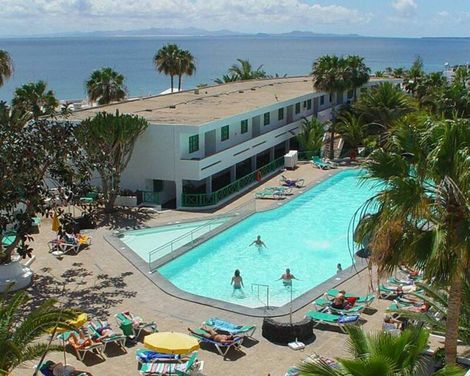 Apartamentos La Peñita