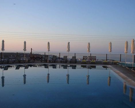 Amazones Village Suites
