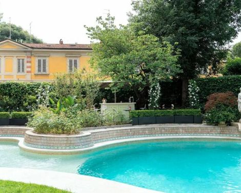 Sina Villa Medici, Autograph Collection-0
