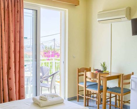 Alia Luxury Suites & Spa Beachfront Hotel