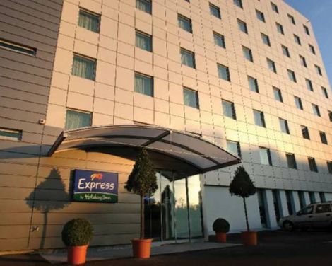 Holiday Inn Express Geneva Airport-1