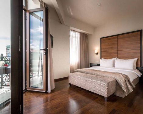 Europa Royale Bucharest-1