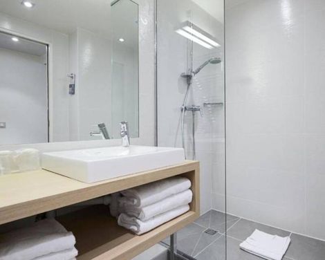 Hotel Kyriad Paris 18 - Porte de Clignancourt - Montmartre