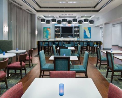 Hampton Inn & Suites Orlando Airport @ Gateway Village-2