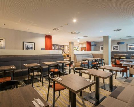 Hampton By Hilton Munich City West-0