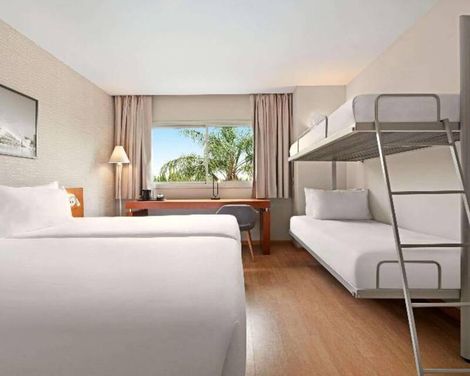 Ramada by Wyndham Valencia Almussafes