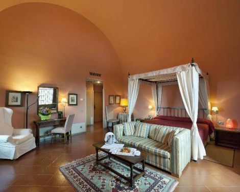 Parador De Cardona