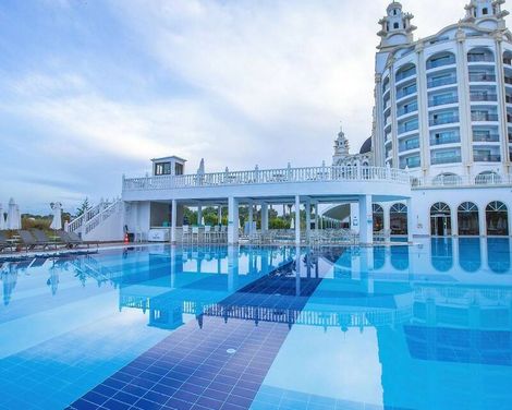 J'adore Deluxe Hotel & Spa