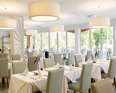 R2 Buganvilla Hotel & Spa