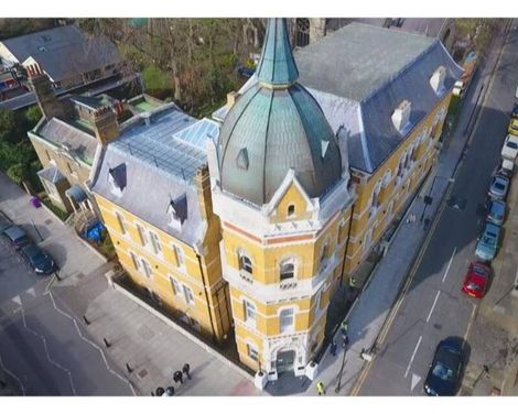 Lansbury Heritage Hotel