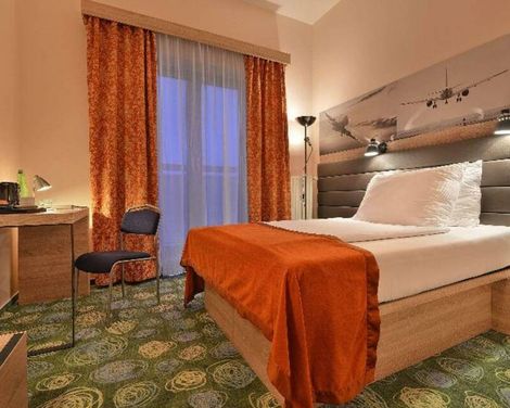 Ramada by Wyndham Airport Prague-3