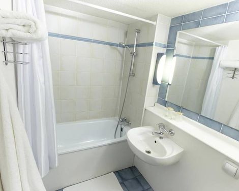 DC Hotel Drogenbos-1