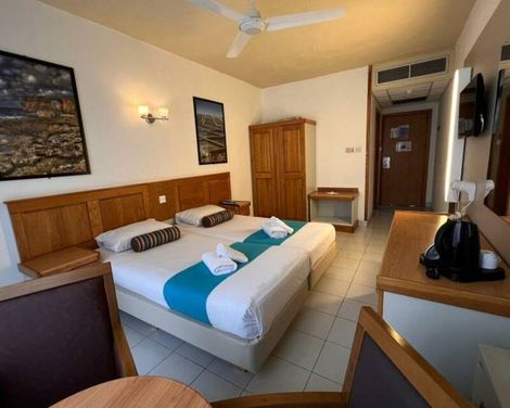 Canifor Hotel