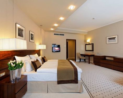 Capital Plaza Hotel