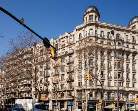 Feel at Home Gran Via Apartments-0