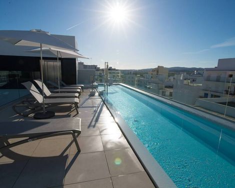 M. Hotel