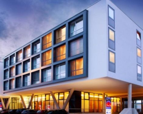 Leonardo Hotel Salzburg Airport-1