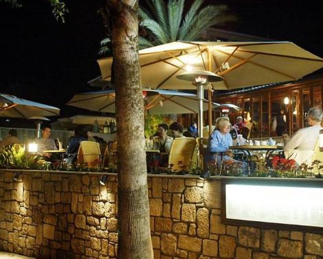 Dionysos Central Hotel