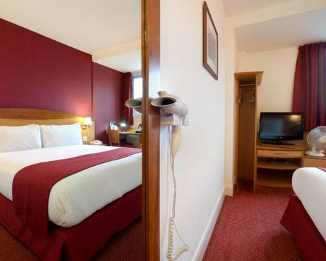 Waterloo Hub Hotel & Suites-0