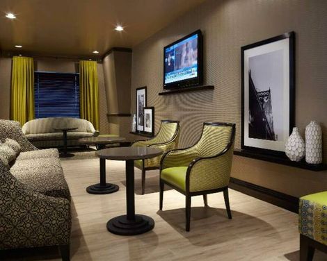 Hampton Inn & Suites by Hilton Montreal-Dorval-2