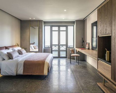 Perianth Hotel