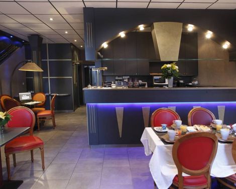 Adonis Marseille Vieux-Port Hotel du Palais-2