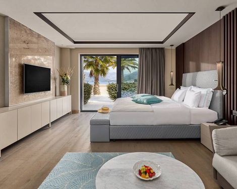 Monte Palm Beach