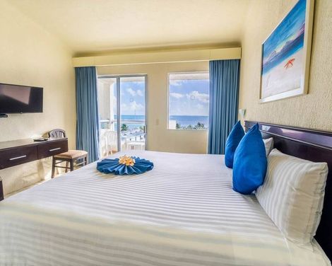 Aquamarina Beach Hotel Cancun-0