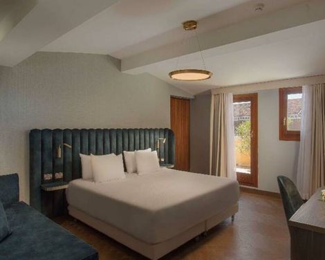 NH Venezia Santa Lucia