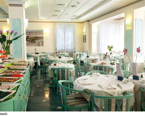 Salus Smart & Chic Hotel