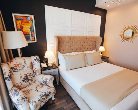 Flower Hotel-3