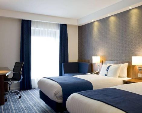 Holiday Inn Express Dunstable