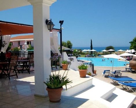 Akamanthea Holiday Village
