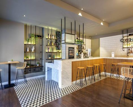 Occidental Granada-2