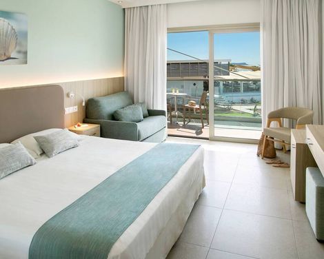 Asterias Beach Hotel