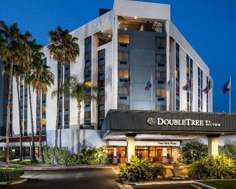DoubleTree by Hilton Hotel Carson