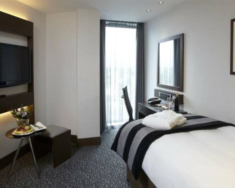 Park Grand London Heathrow-2
