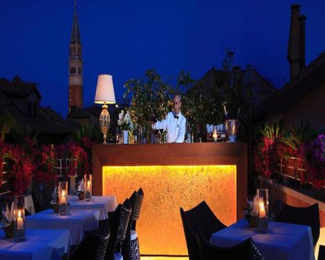 Hotel A La Commedia